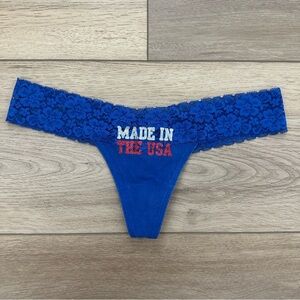 NWOT 2011 Victoria Secret Pink “Made in the USA” Floral Lace Thong M